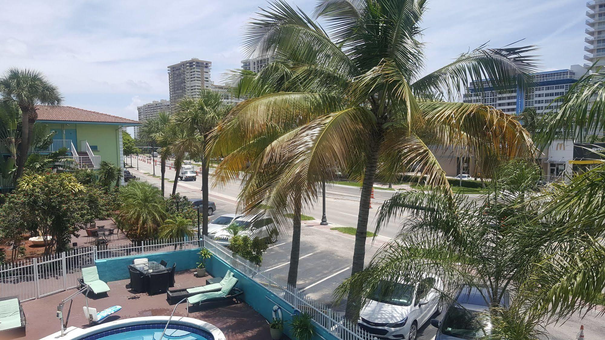 Travelodge By Wyndham Fort Lauderdale Beach Exterior photo